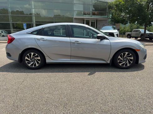 Used 2016 Honda Civic EX image 6