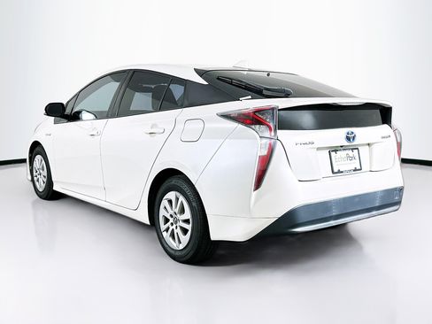 Used 2016 Toyota Prius Two FWD image 5