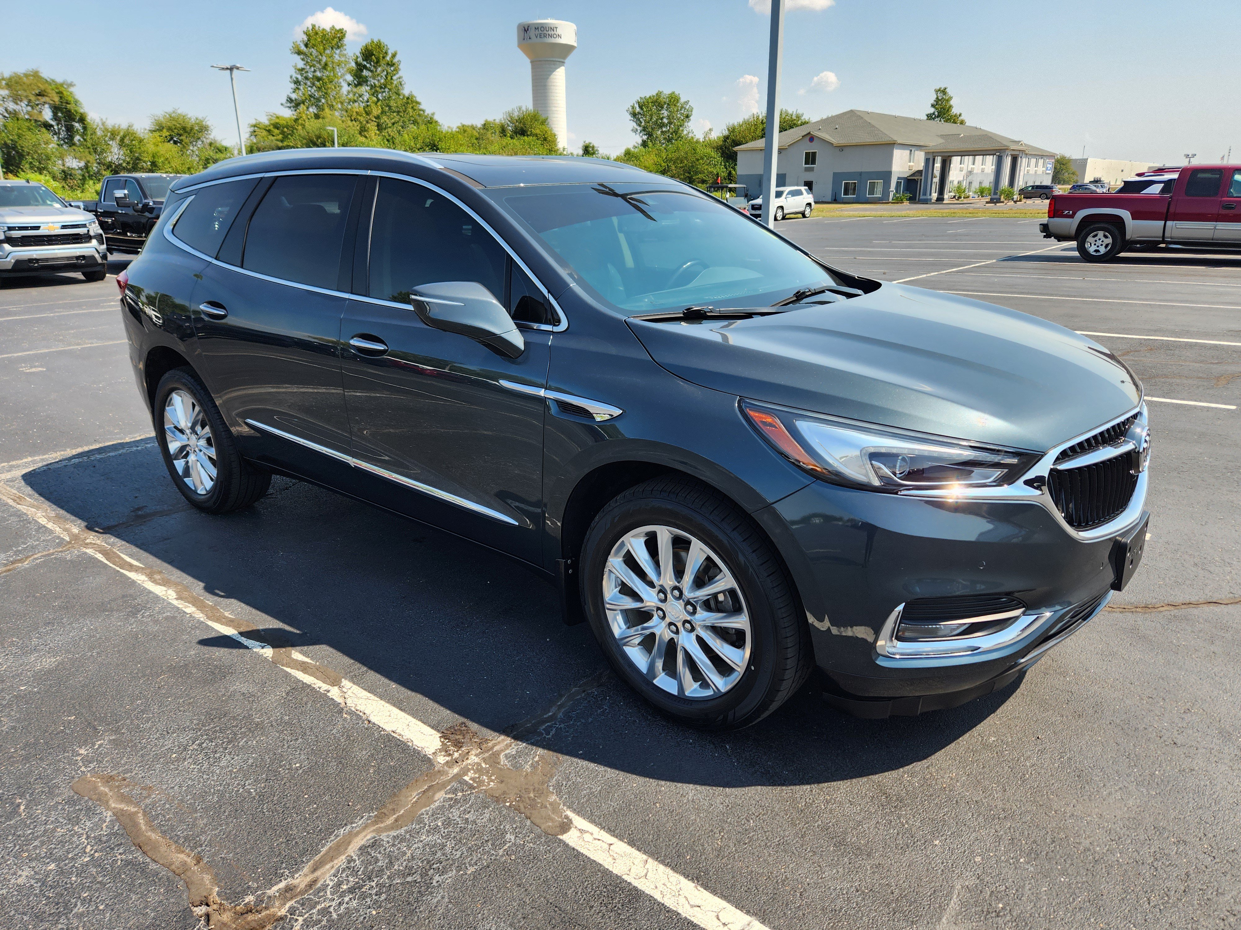 Used 2018 Buick Enclave Premium w/ Experience Buick Package AWD/4WD image 9