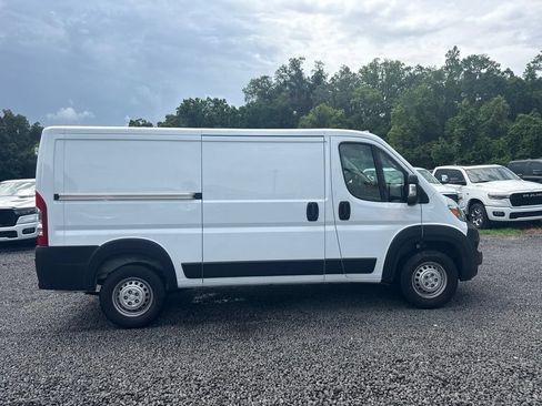 Used 2025 RAM ProMaster 2500 w/ Convenience Group FWD image 6