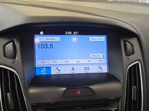 Used 2018 Ford Focus Titanium w/ Titanium Technology Package FWD image 15