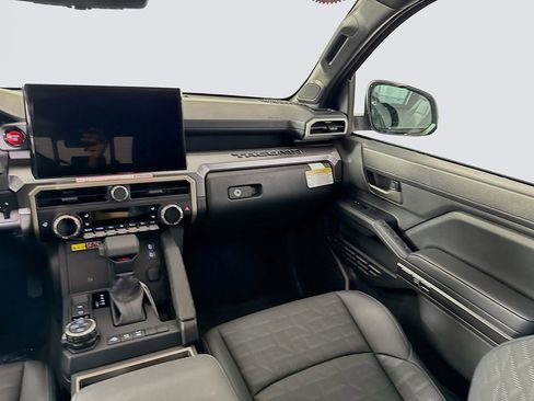 New 2025 Toyota Tacoma TRD Off-Road image 18