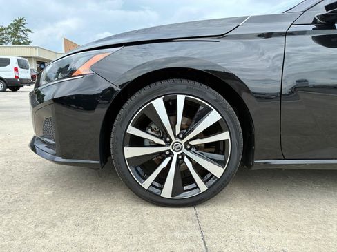 Used 2023 Nissan Altima 2.5 SR FWD image 7
