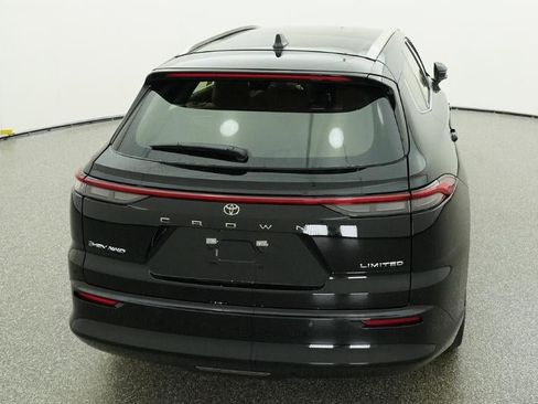 New 2026 Toyota Crown Signia AWD/4WD image 7