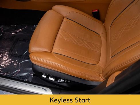 Used 2022 BMW 750i xDrive w/ Executive Package image 13