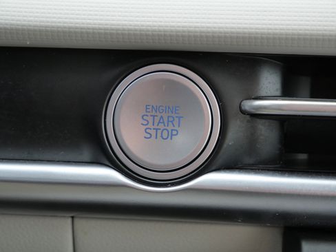 Certified 2025 Hyundai Tucson SE image 29