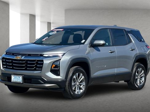 Used 2026 Chevrolet Equinox LT AWD/4WD image 8