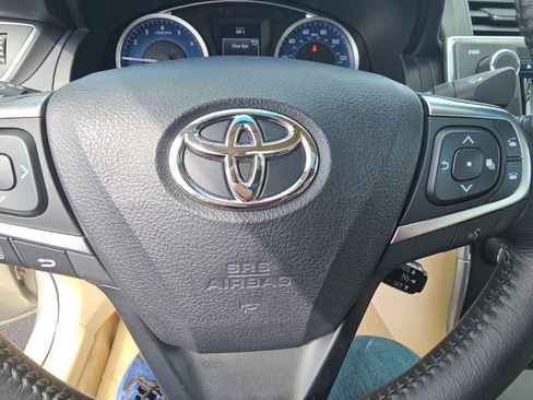 Used 2015 Toyota Camry XLE FWD image 12