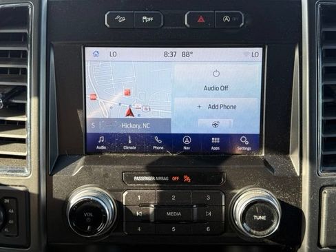 Used 2019 Ford F150 Lariat w/ Equipment Group 502A Luxury AWD/4WD image 24