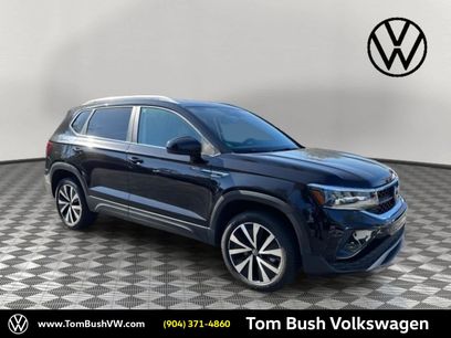 Used 2022 Volkswagen Taos SE w/ Panoramic Sunroof Package