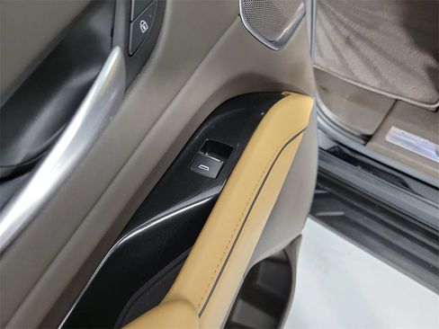 Used 2023 Cadillac Escalade ESV Premium Luxury image 14