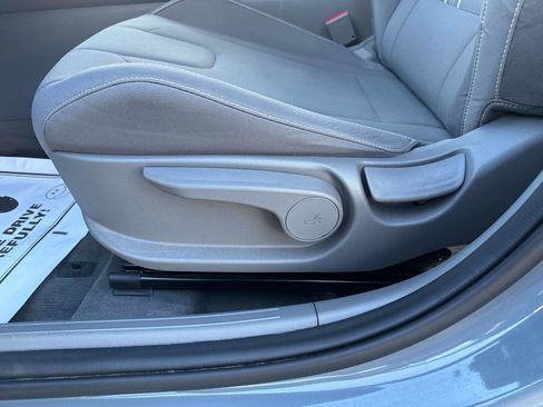 Used 2023 Hyundai Elantra SEL w/ Cargo Package image 19