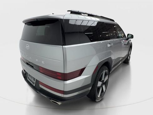 Used 2025 Hyundai Santa Fe Limited FWD image 7