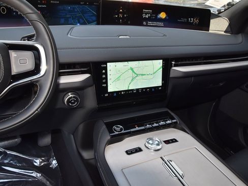 New 2025 Lincoln Navigator Reserve w/ Jet Appearance Package image 28