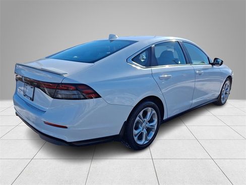 Used 2024 Honda Accord LX image 4