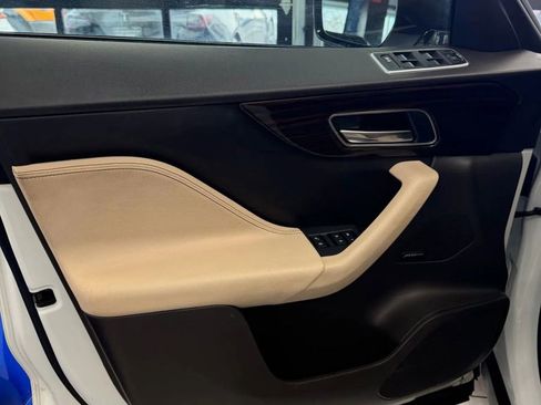 Used 2020 Jaguar F-PACE Prestige image 16