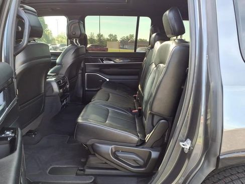 Certified 2023 Jeep Wagoneer 4WD w/ Premium Group I image 29