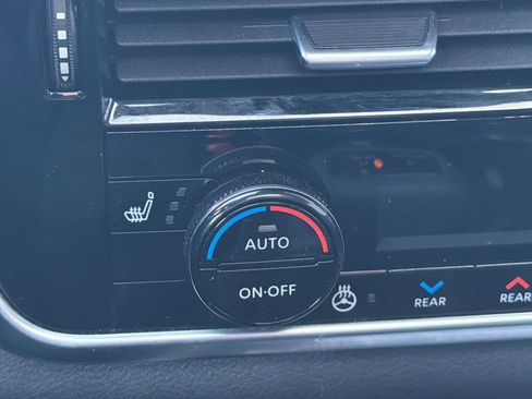 Used 2023 Nissan Rogue Platinum w/ Platinum Premium Package image 30