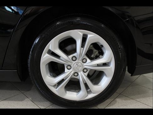 Certified 2025 Honda Accord LX image 12