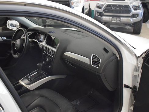 Used 2016 Audi A4 2.0T Premium image 35