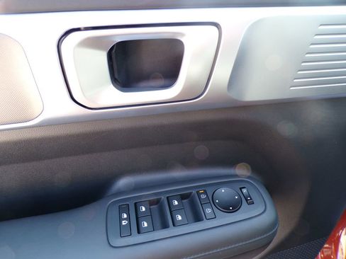 Used 2025 Hyundai Santa Fe XRT image 13