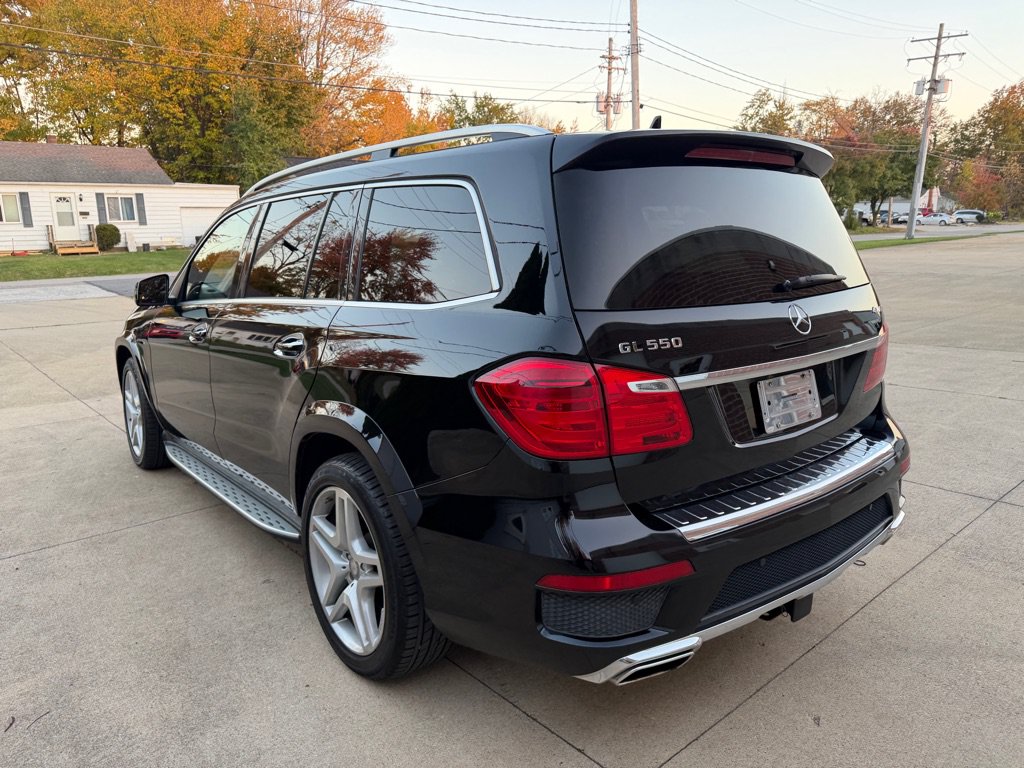 Used 2013 Mercedes-Benz GL 550 4MATIC image 7