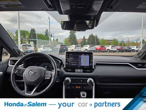 Used 2022 Toyota RAV4 XSE image 11