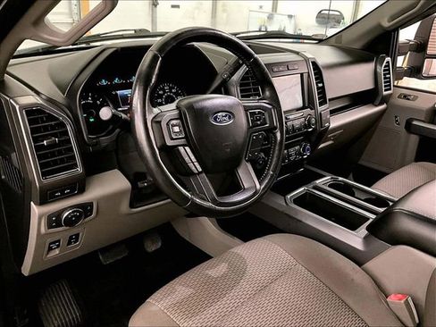 Used 2018 Ford F150 XLT w/ Equipment Group 302A Luxury AWD/4WD image 12