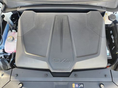 New 2025 Kia EV6 Wind image 17