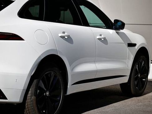 New 2026 Jaguar F-PACE R-Dynamic S image 9