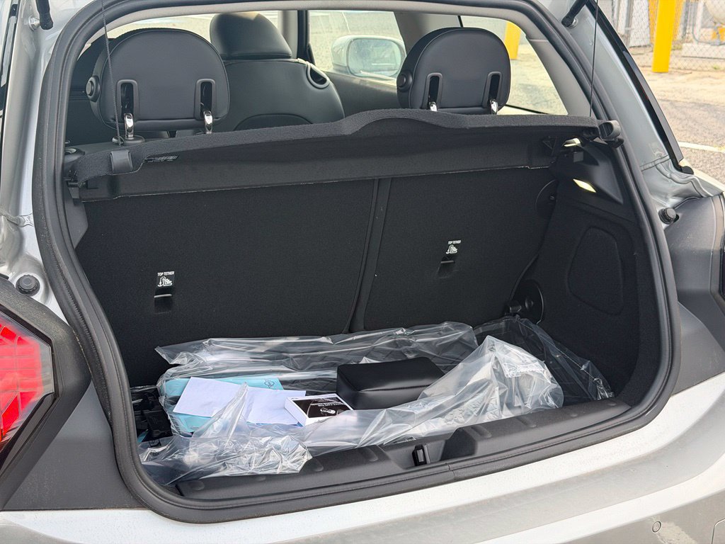 New 2026 MINI Cooper 2-Door Hardtop FWD image 31