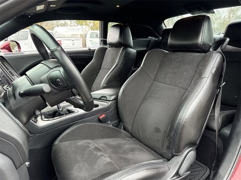 Used 2023 Dodge Challenger R/T w/ Plus Package image 10