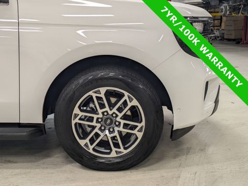 Certified 2025 Ford Expedition Max Active image 11