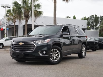 Used 2021 Chevrolet Traverse LT