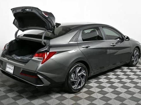 New 2026 Hyundai Elantra Limited image 7