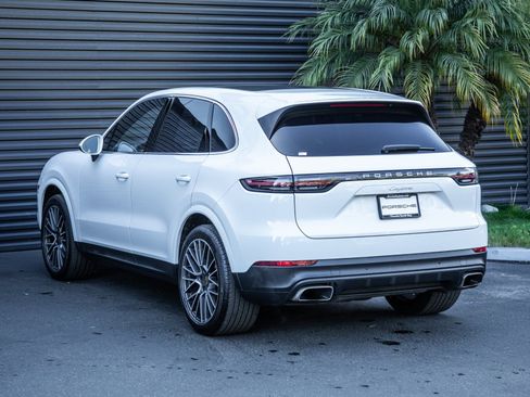 Certified 2023 Porsche Cayenne image 3