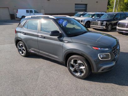 Used 2023 Hyundai Venue Limited w/ Cargo Package