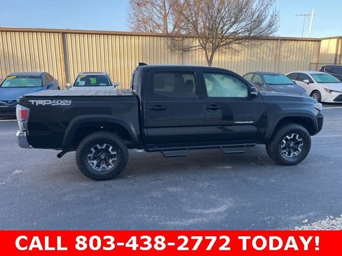 Used 2023 Toyota Tacoma TRD Off-Road image 2