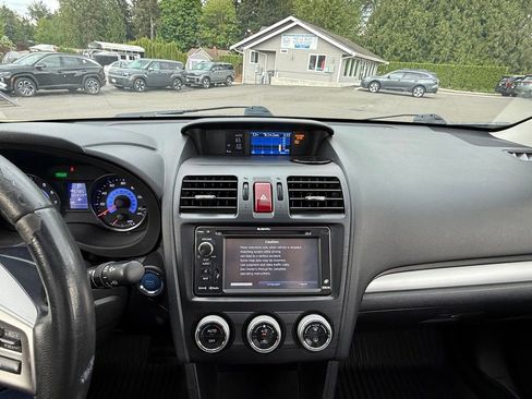 Used 2014 Subaru Crosstrek Touring w/ Popular Package #2 AWD/4WD image 17
