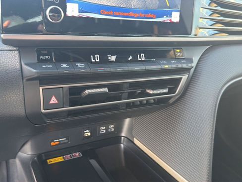 Certified 2025 Toyota Camry SE FWD image 26