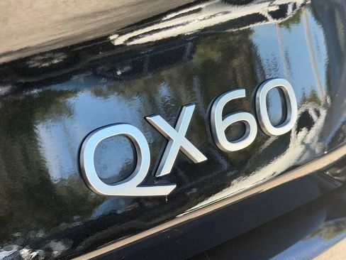 Used 2026 INFINITI QX60 Luxe w/ Cargo Package FWD image 9