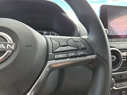 Used 2024 Nissan Sentra SV FWD image 29