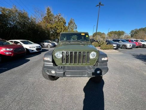 Used 2024 Jeep Wrangler Sport image 7