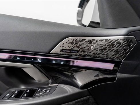 Used 2025 BMW i5 xDrive40 w/ M Sport Package image 41