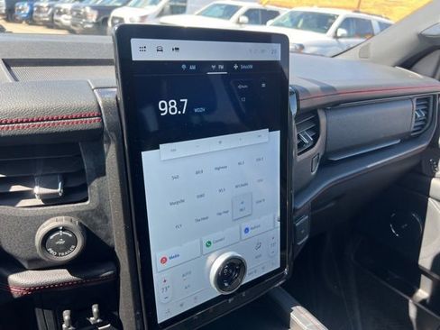 Used 2023 Ford Expedition Limited image 14