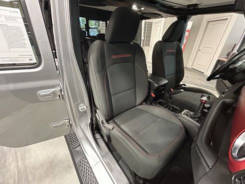 Used 2020 Jeep Gladiator Rubicon w/ Dual Top Group image 5