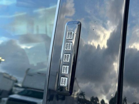 Used 2022 Ford F150 Lariat AWD/4WD image 16