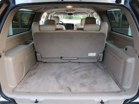 Used 2004 GMC Yukon XL SLT w/ Preferred Equipment Group image 20