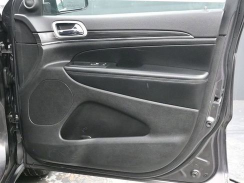 Used 2021 Jeep Grand Cherokee Limited image 9