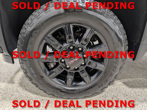 Used 2025 GMC Sierra 3500 AT4 w/ AT4 Premium Plus Package AWD/4WD image 12